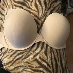 SKIMS Cream Bra